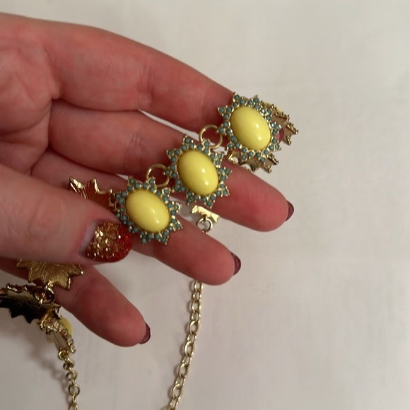 Gold Yellow Turquoise necklace - Picture 3 of 3